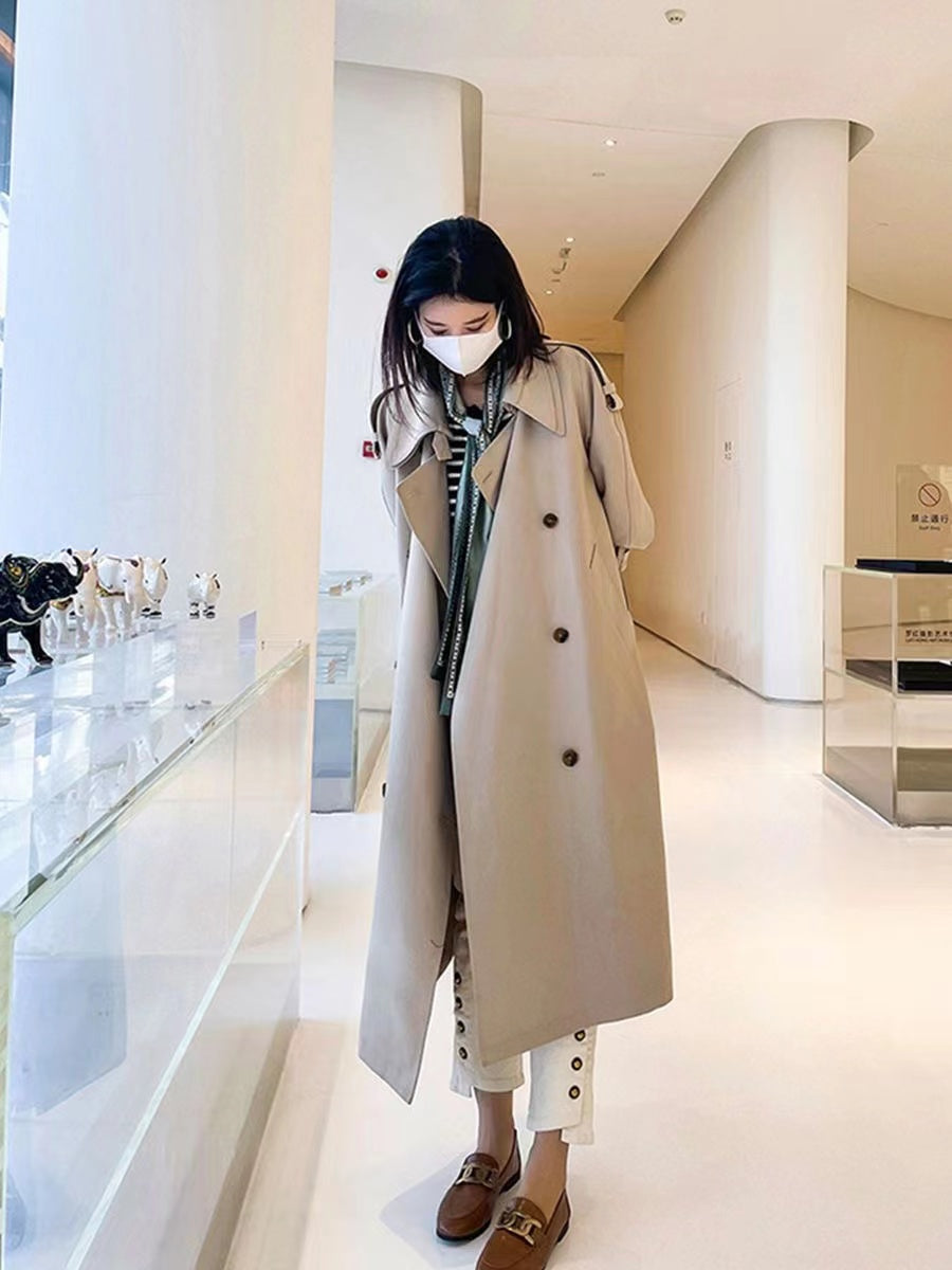 Green Bean Colored Windbreaker Coat for Women, Autumn 2023, Exuding a Stylish Middle-Length and Loose Fit with a Touch of Elegance, British-inspired Overcoat